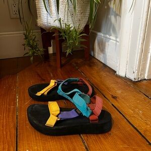 Teva Colorblock Strappy Platform Sandals - Multicolor